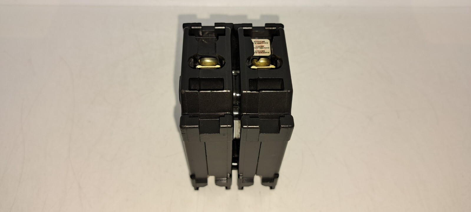 Square D HOM225 2 Pole 25 Amp 120/240v Type HOM Circuit Breaker