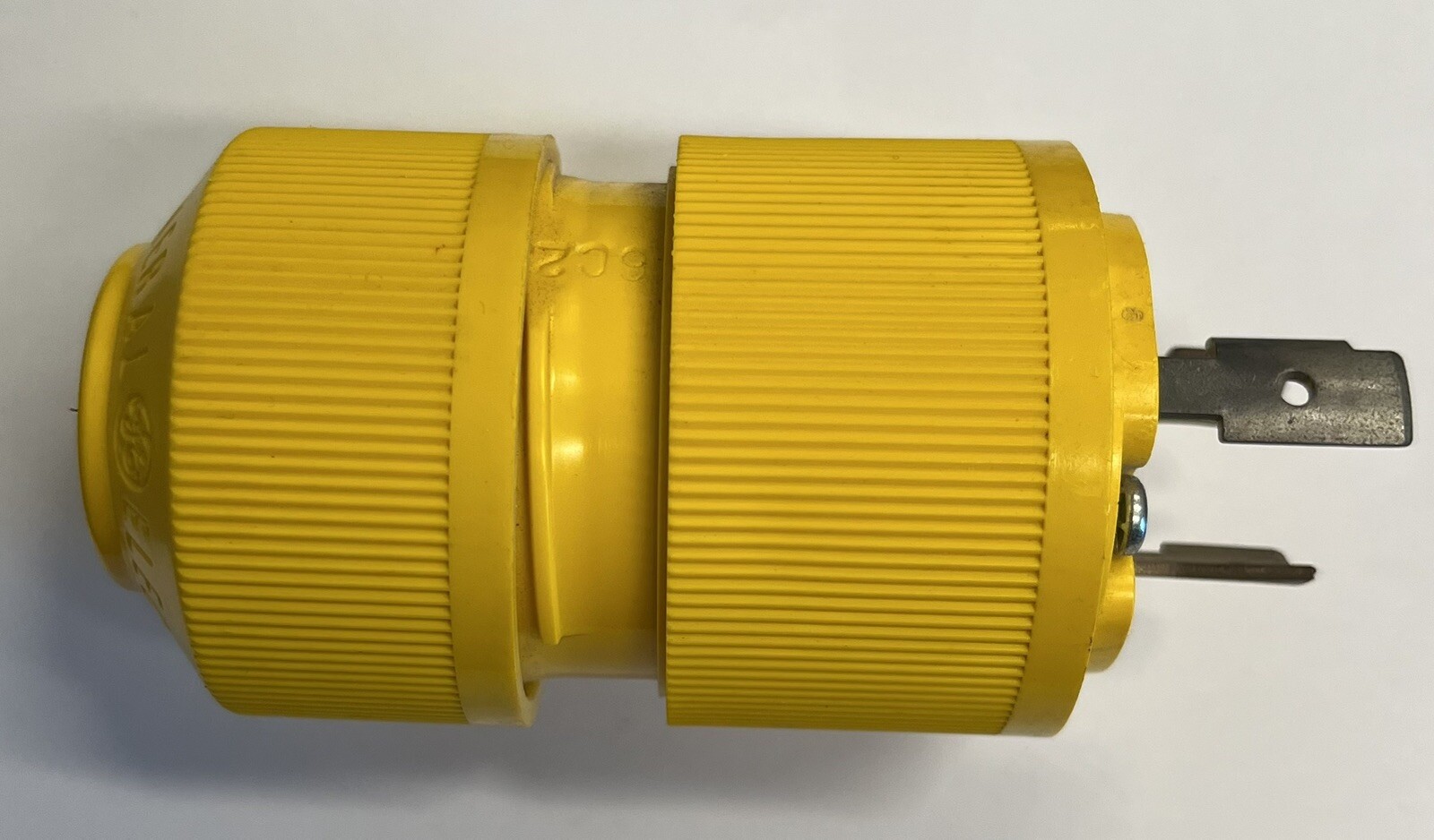 GE L-10 20 AMP 125/250V TWIST LOCK MALE CORD END