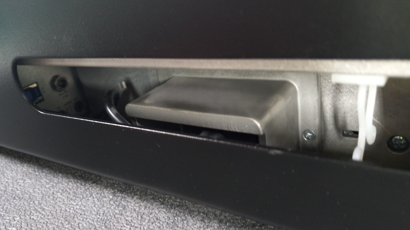 Crestron UC-SB1-CAM-FLEX UC Video Conference Smart 44″ Soundbar and Camera