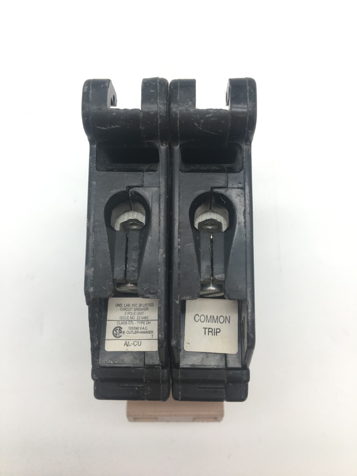 Cutler Hammer CH230 Circuit Breaker 30A 120/240V 1PH 2P 30A Plug In CHIP USED