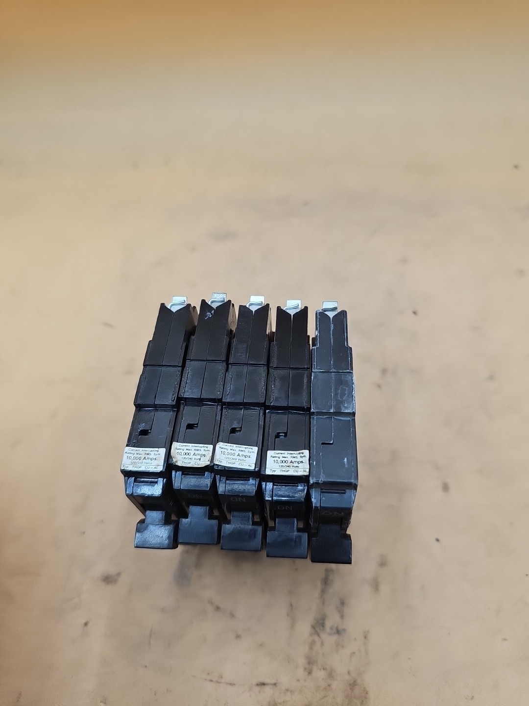 LOT OF 5 GE General Electric THQP115 1 Pole 15 Amp Type THQP Circuit Breakers