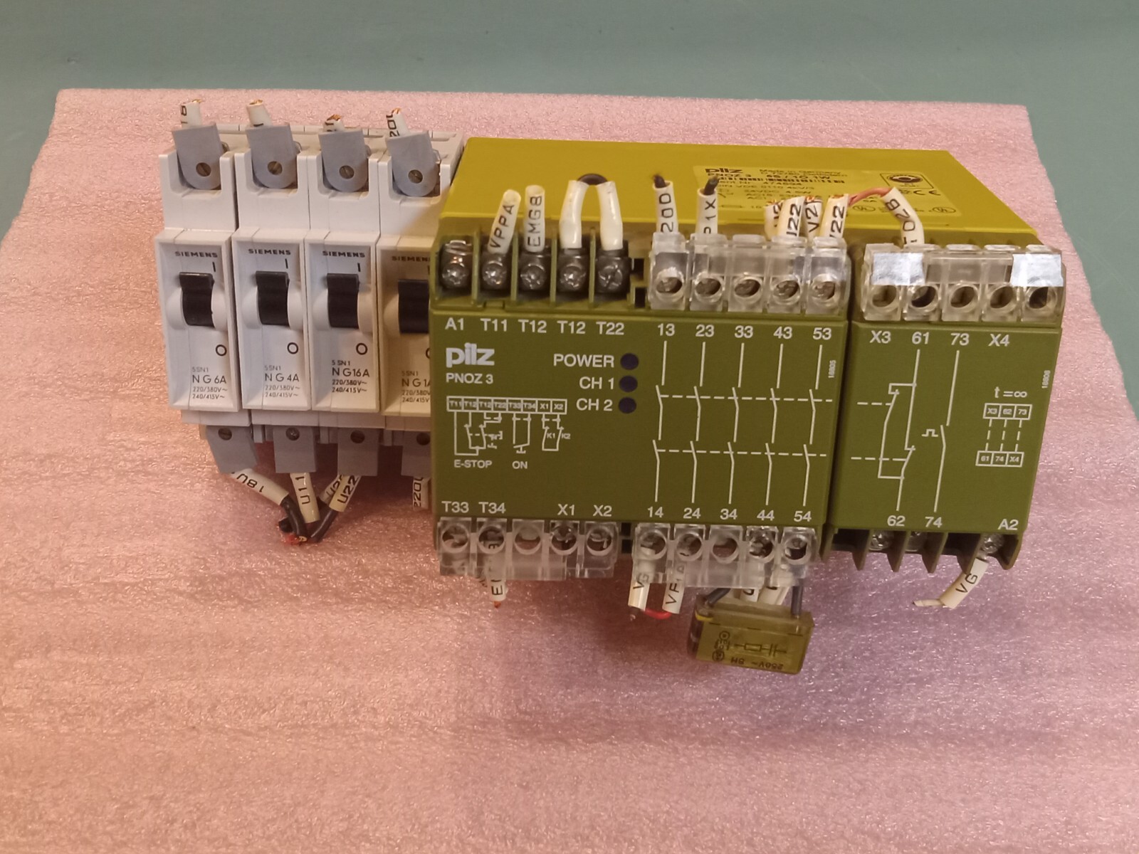 PILZ PNOZ 3 24VDC 5S10N 474894 SAFETY RELAY