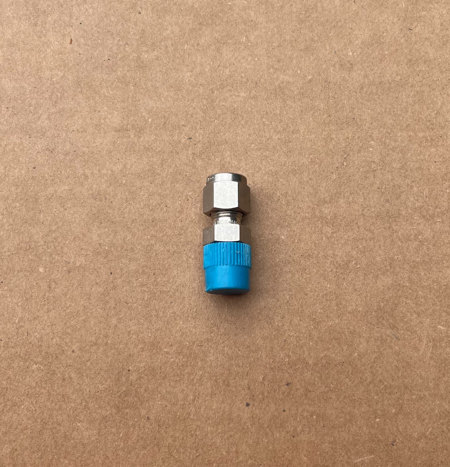 Swagelok Stainless Steel Connector Fitting 1/4″ Tube x 1/4″ M NPT SS-400-1-4 New