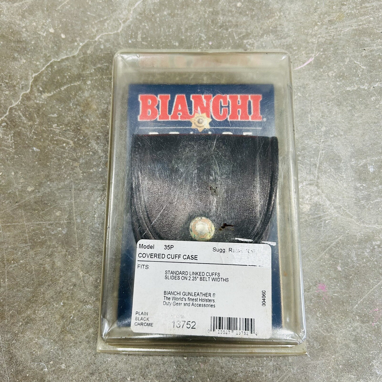 Bianchi 35p coverd cuff case handcuff Black Leather Part No. 13752 2.25” Belt