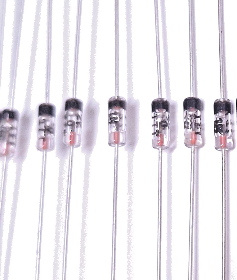 LOT OF 20 1N270 Germanium Diodes 100V 500mA BY ITT. FREE SHIPPING IN THE U.S