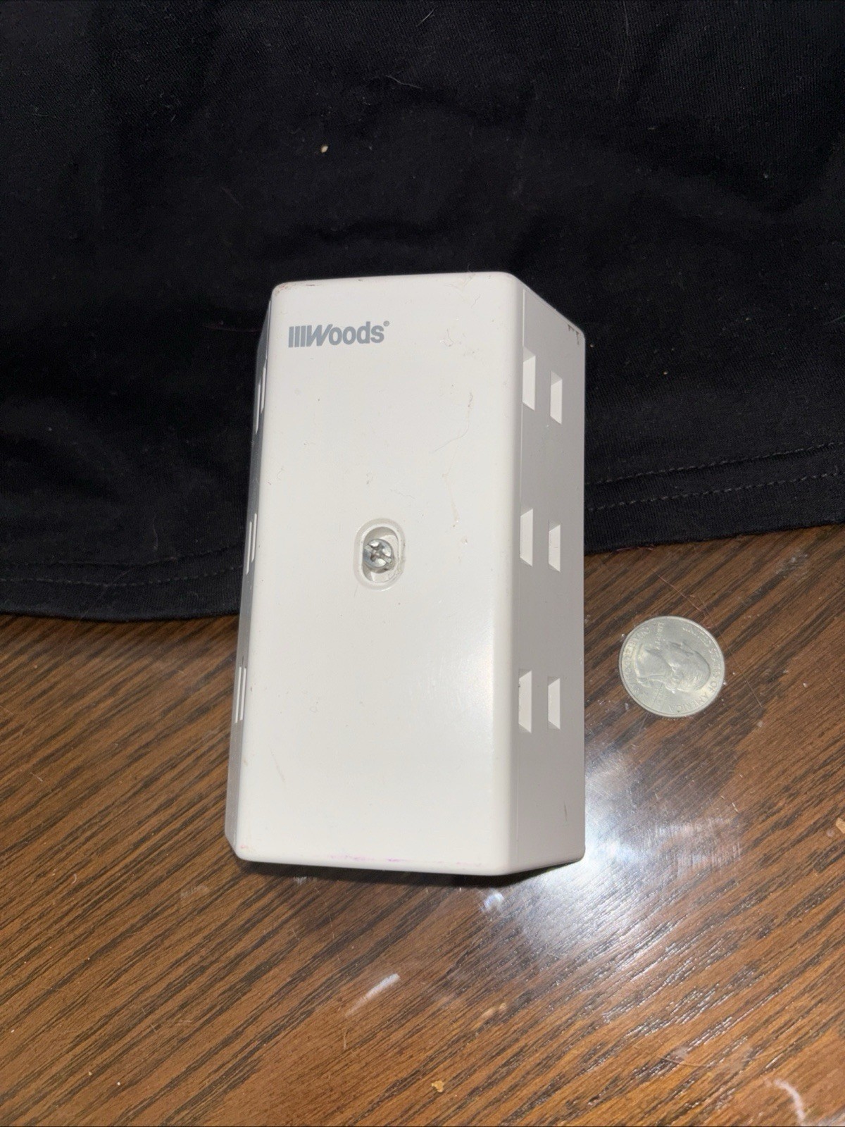 Woods 2 Plug To 6 plug Outlet, Side Plugs 15A-125V 1875 Watts