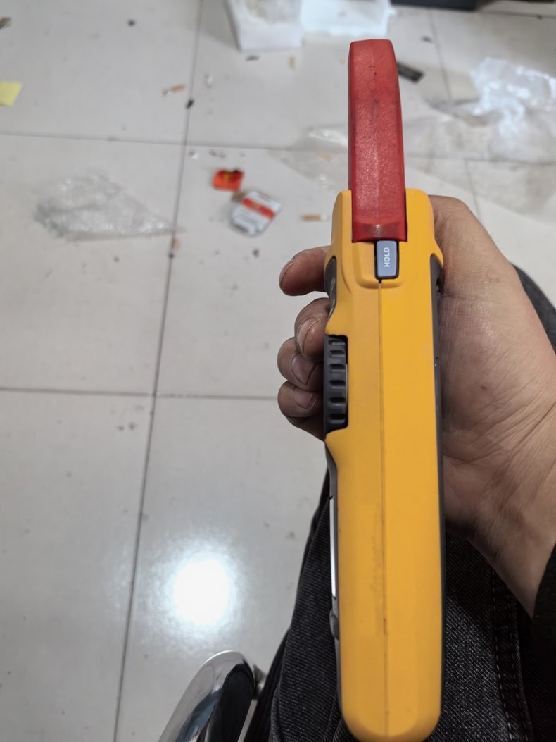 1PC Used Working Fluke 375 True RMS AC/DC Clamp Meter 2500A CAT III 1000V