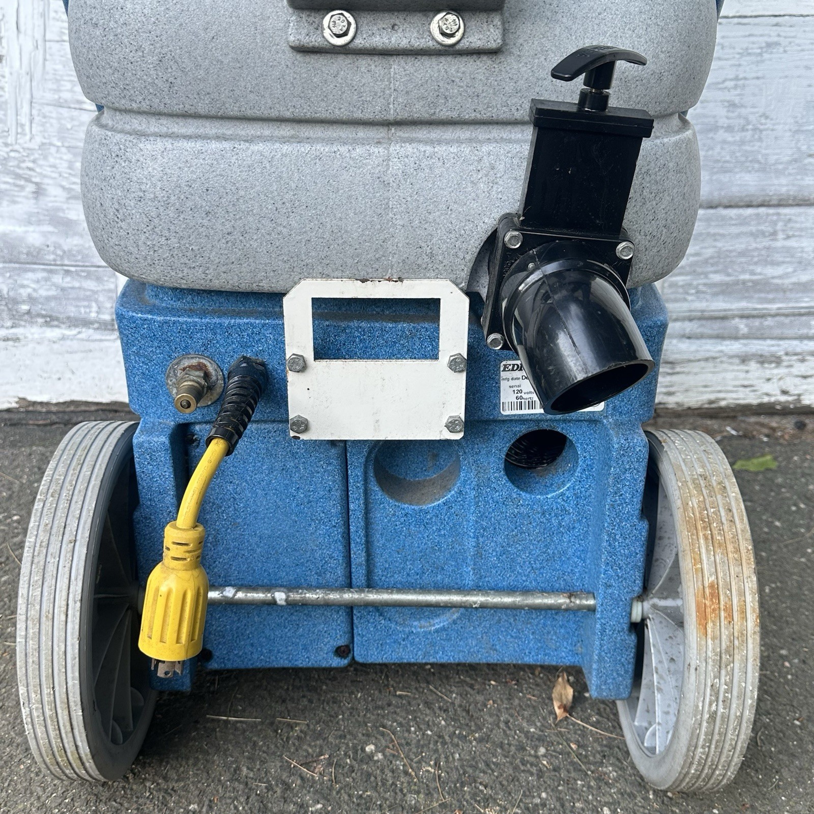 EDIC 2000CX-HR Galaxy 12 Gal. Box Carpet Extractor Adjust. 500 PSI with Heater