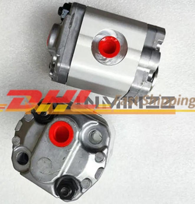 One Hydac 10A6.1X348M2B gear pump
