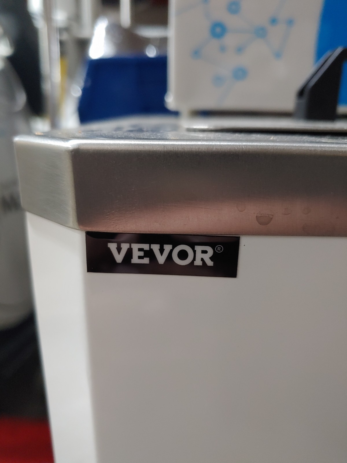 VEVOR DC-0506 6L Refrigerated and Heating Circulating Water Bath