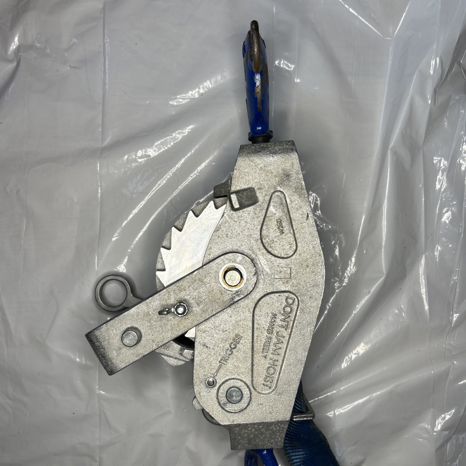 Lug-All Industrial-grade 2-ton web strap come along ratchet winch hoist