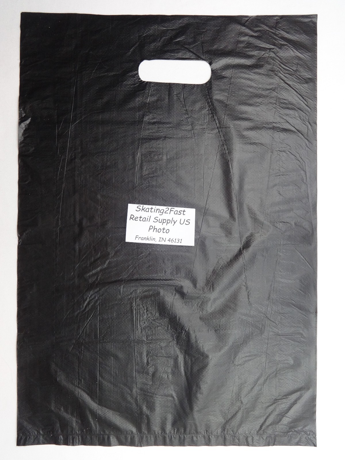 500 Qty. 12″ x 3″ x 18″ Black High-Density Plastic Merchandise Bag w / Handle