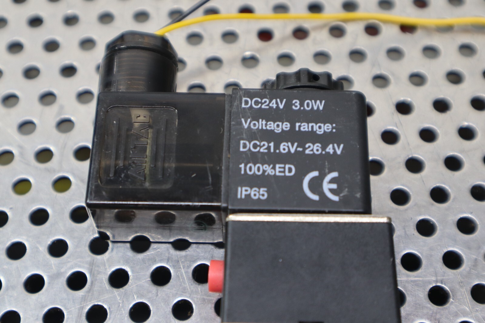 AIRTAC 4V220-08 Solenoid Valve 0.15-0.8MPa With DC24V 3W Coil Used With Warranty