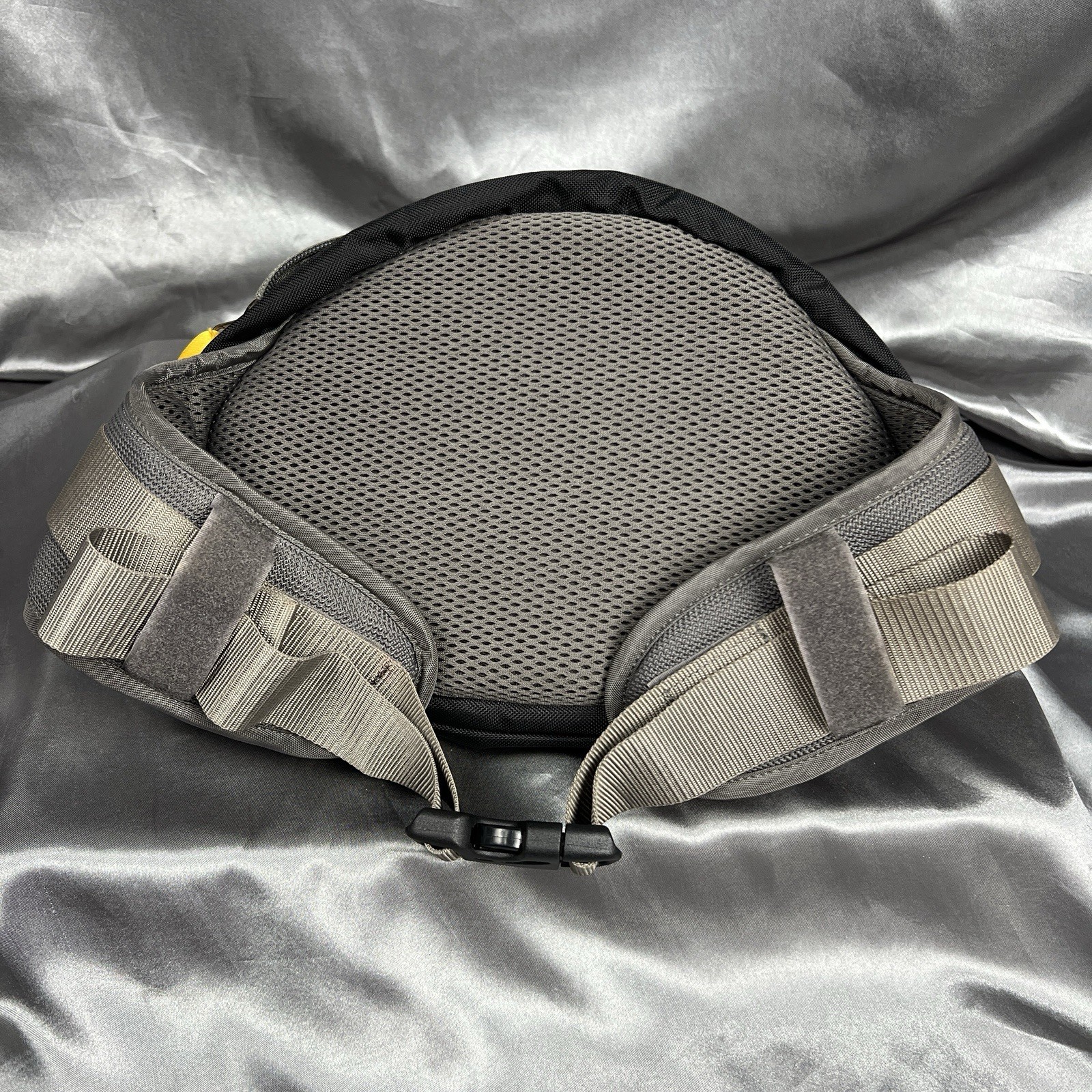 Statpacks G3 QuickRoll EMS First Aid Water-Resistant Waist Pack Fanny Bag Black