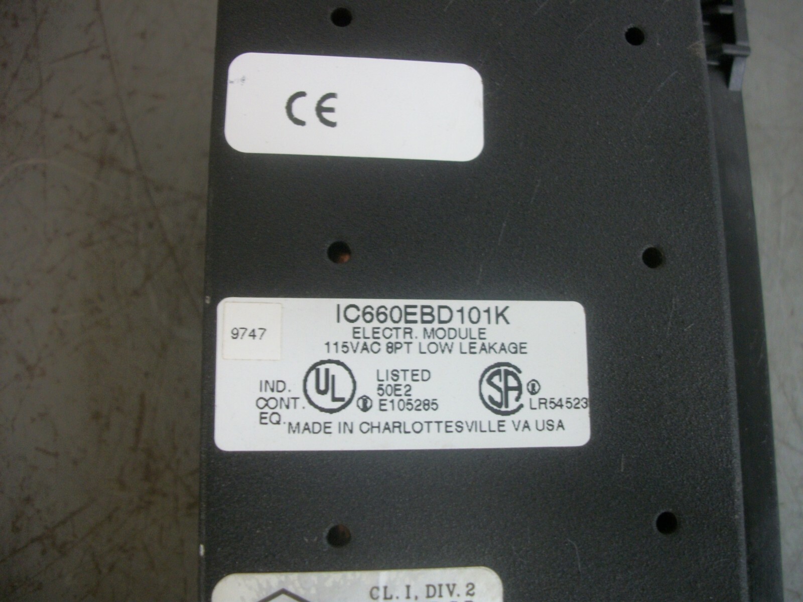 GE FANUC I/O 115VAC 8-POINT LOW LEAKAGE MODULE IC660EBD101K W/BLOCK IC660TSD100K
