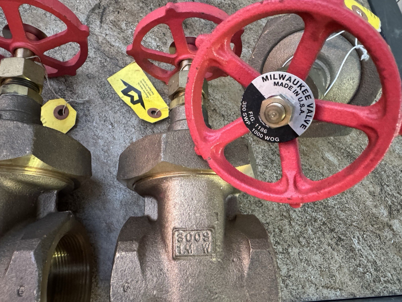Brand New Milwaukee Gate Valve Class 300 2”,FNPT ,bronze 300 SWP 1000 Wog