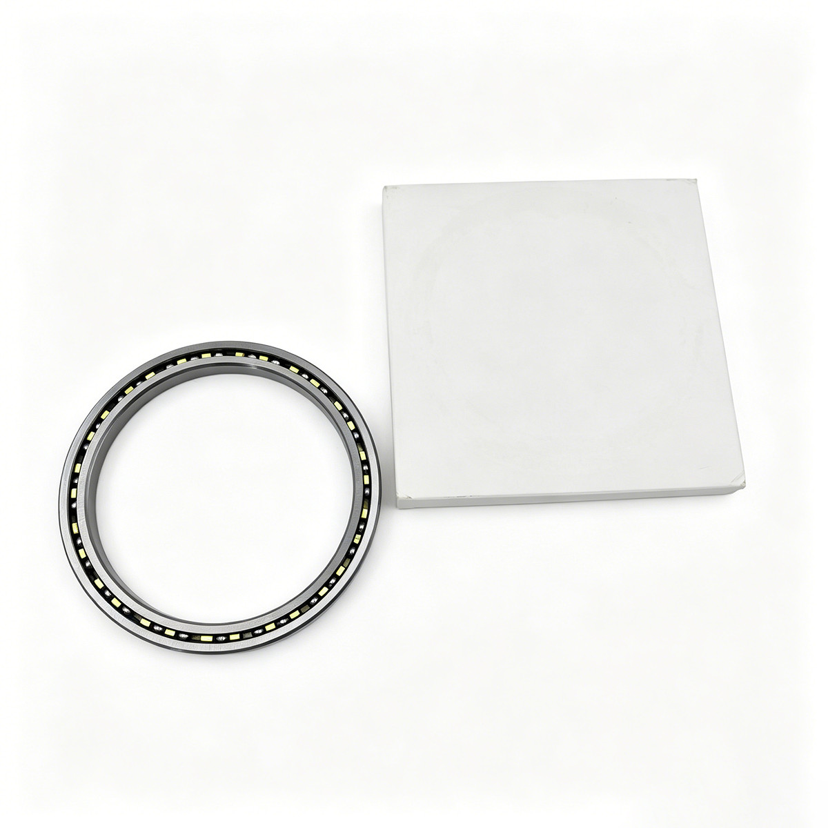 4.5″x5.5″x0.5″ (114.3mm x 139.7mm x 12.7mm) CSXD045 roller bearing KD045XP0