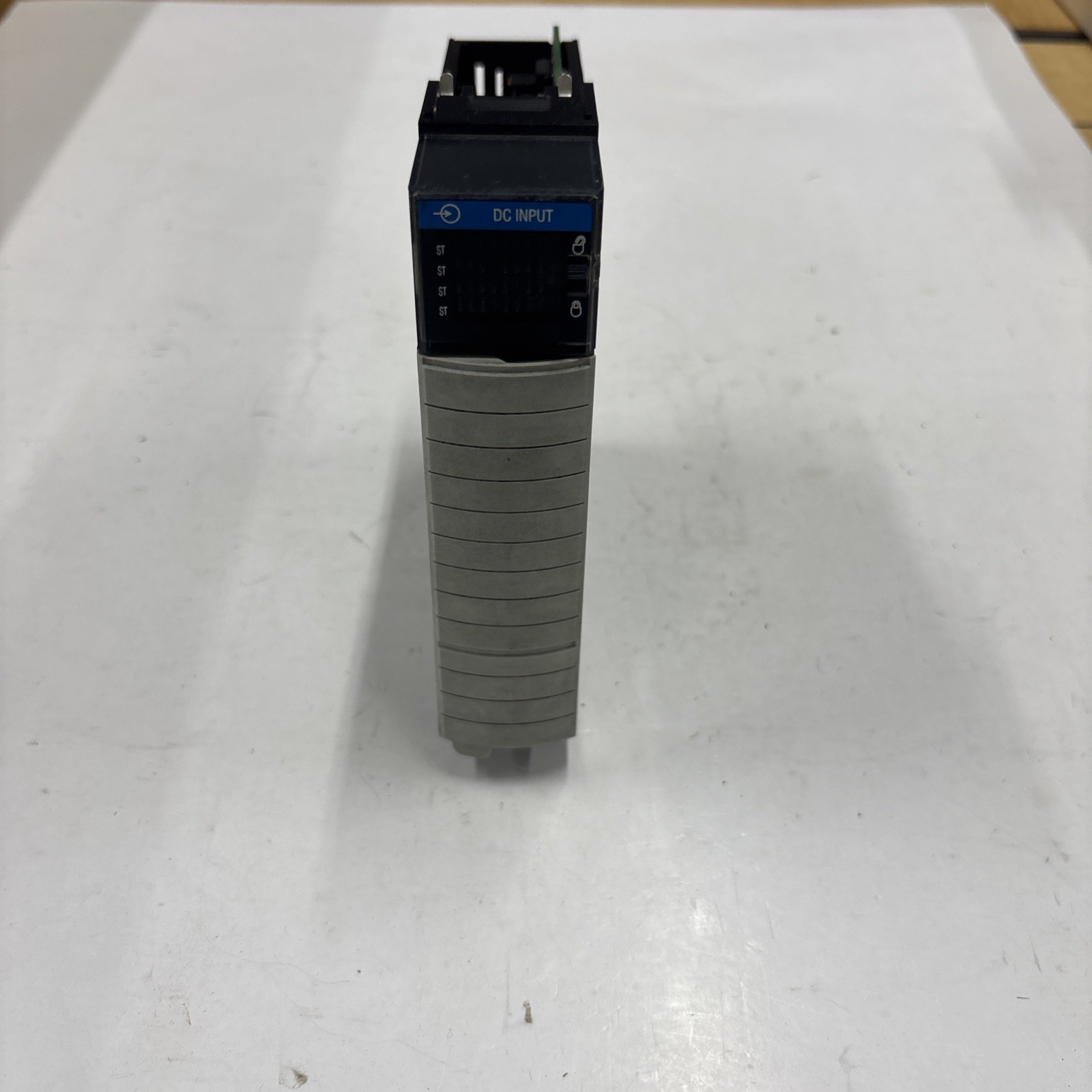 Allen-Bradley 1756-IB32 SER. A 96251080 A01 DC Input 32 PT 24VDC