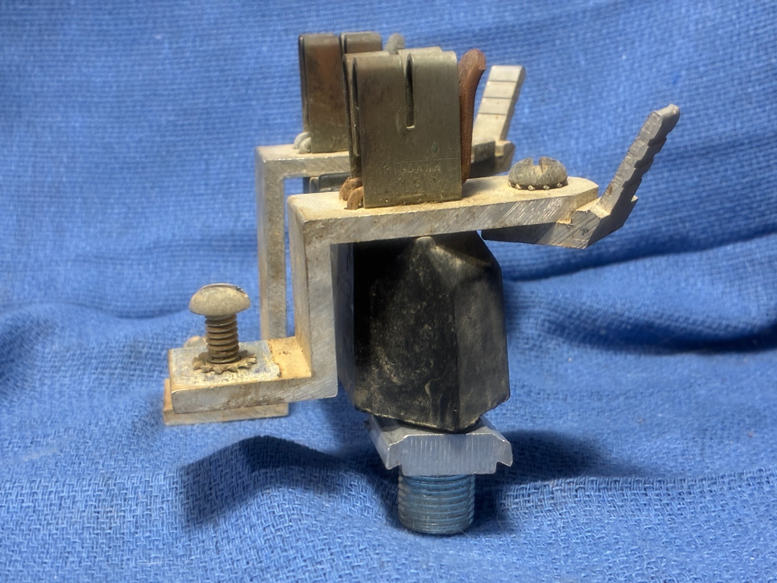 1970s VINTAGE 4 GANG APARTMENT MILBANK METER SOCKET REPAIR PART GUTS TOP SIDE