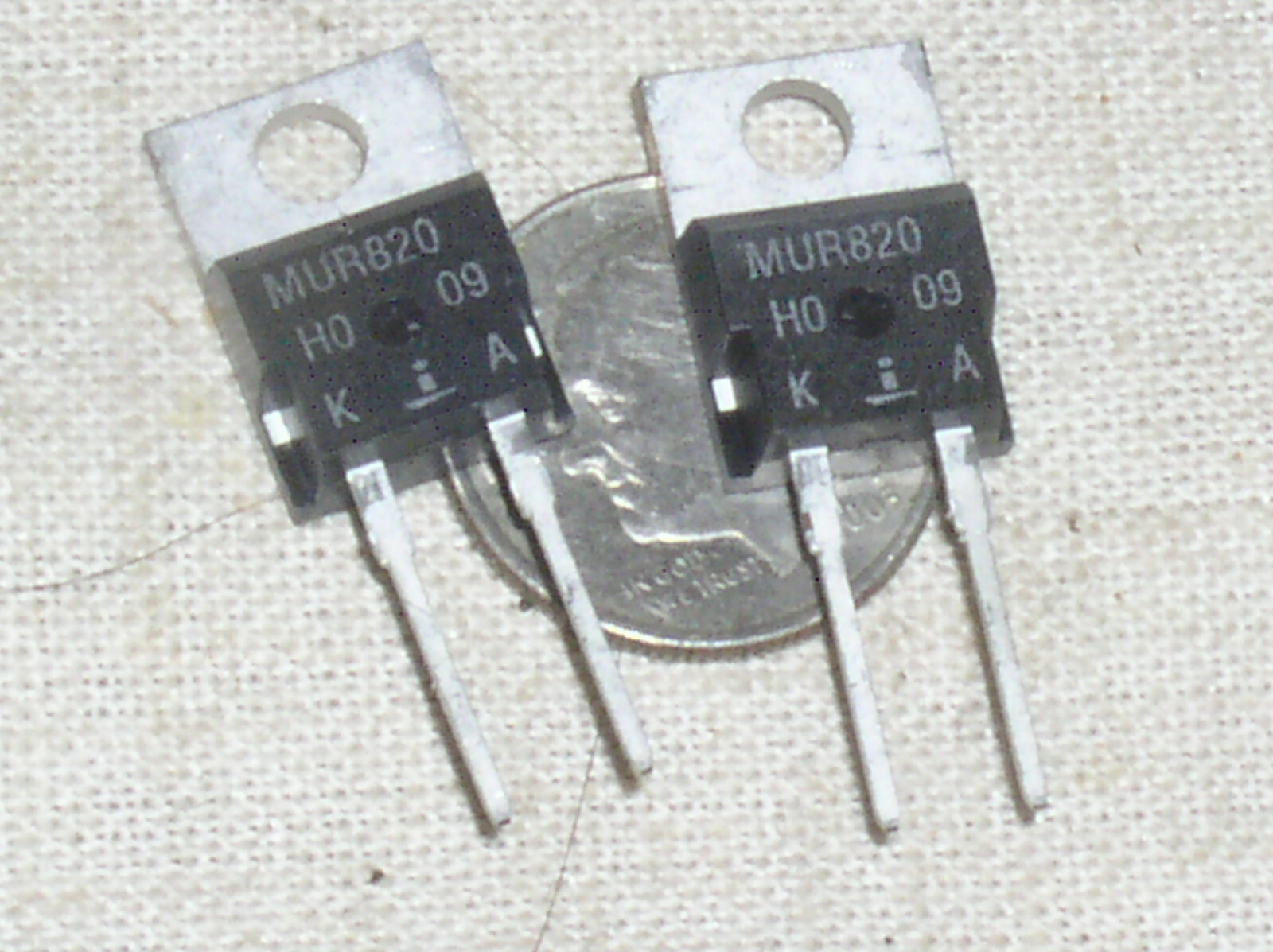 2 NOS MUR820 ULTRA FAST 35NS RECTIFIER DIODE 8A 8 A AMP 200V 200 V TO-220-2 USA