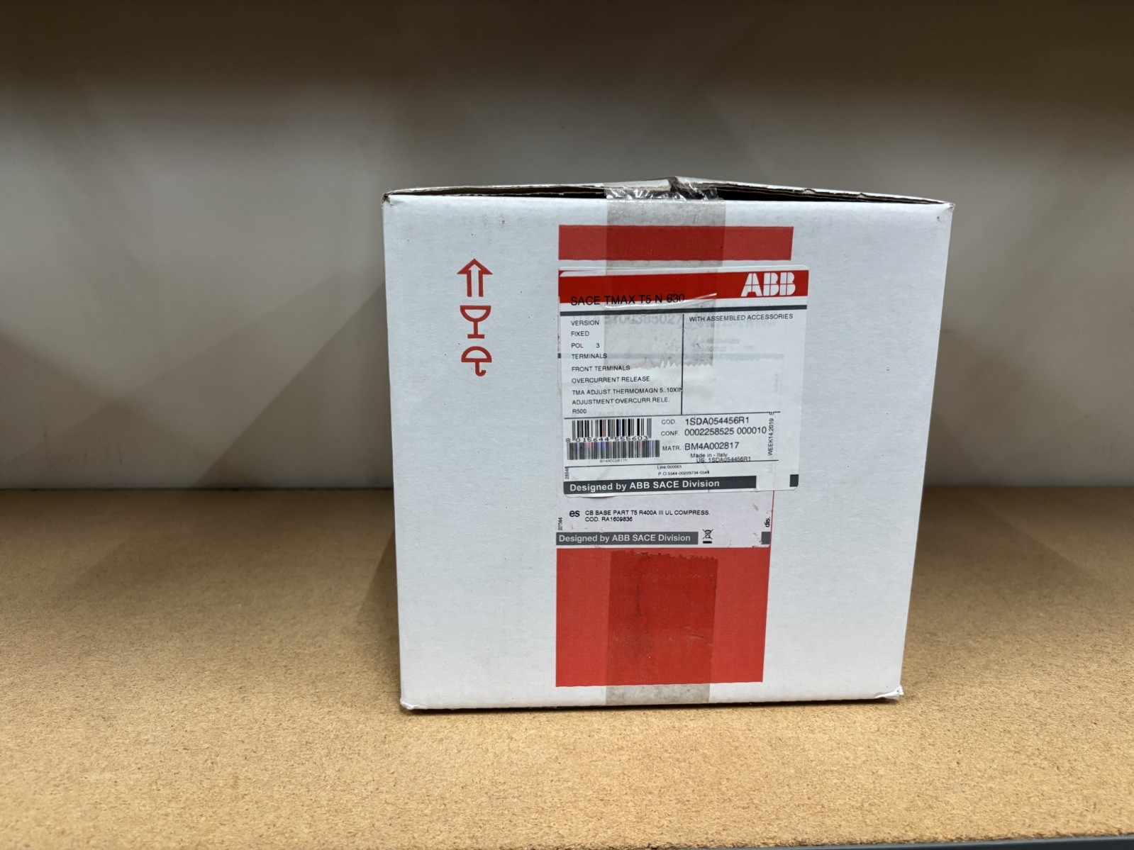 ABB T5 N 630 Industrial Circuit Breaker – 630A – (1SDA054456R1) *NEW IN BOX*