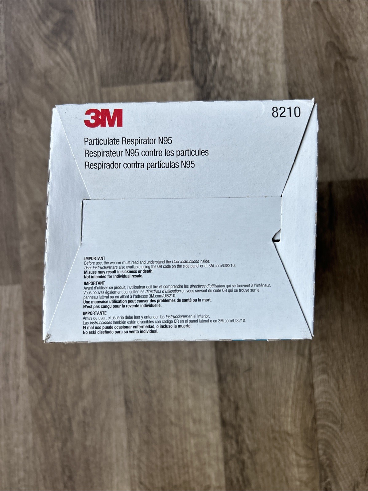 3M 8210 N95 Particulate Respirators, Box of 20/Mask Dispenser (Pack of 20)