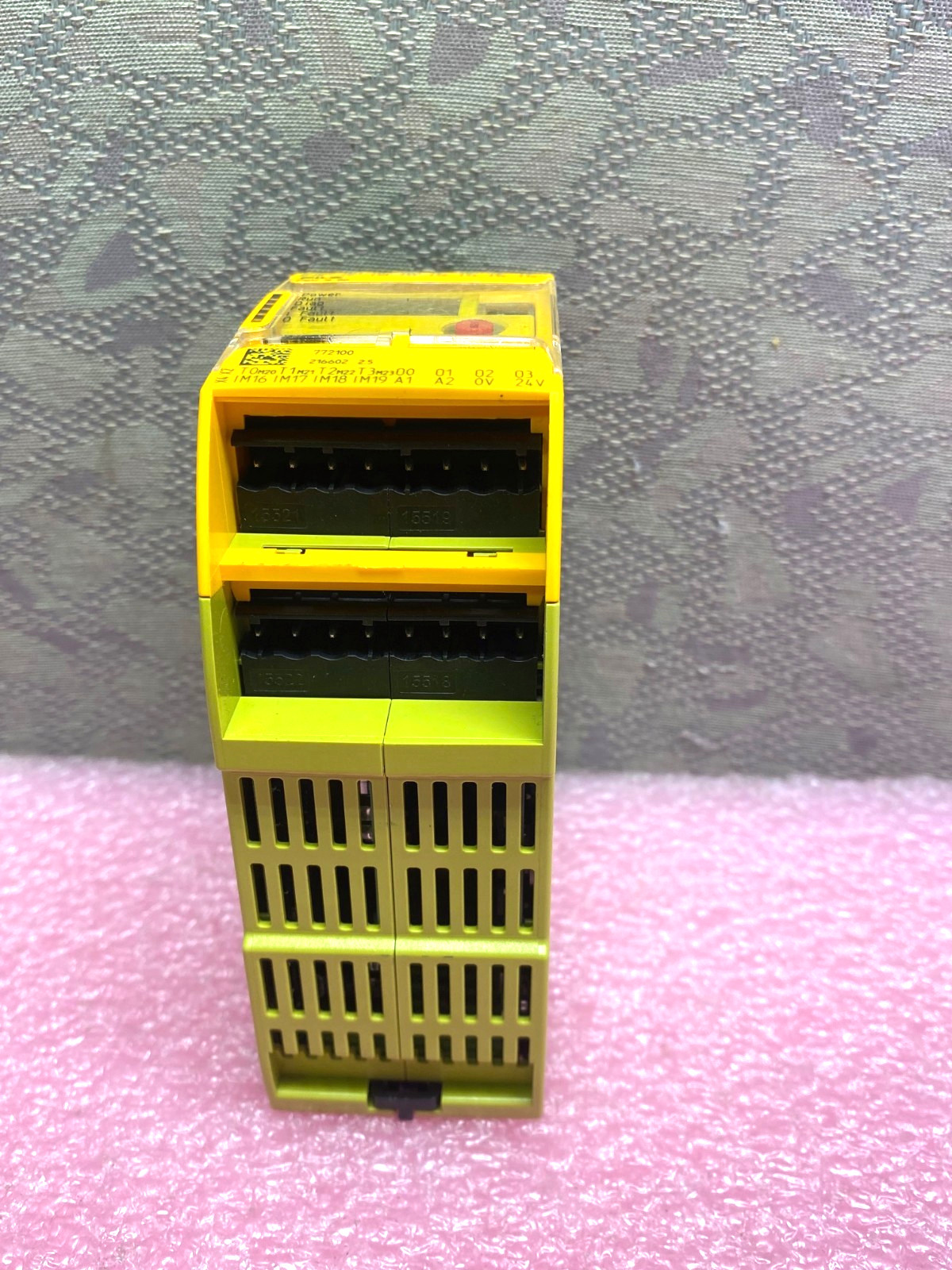 PILZ PNOZ M B0 SAFETY CONTROLLER
