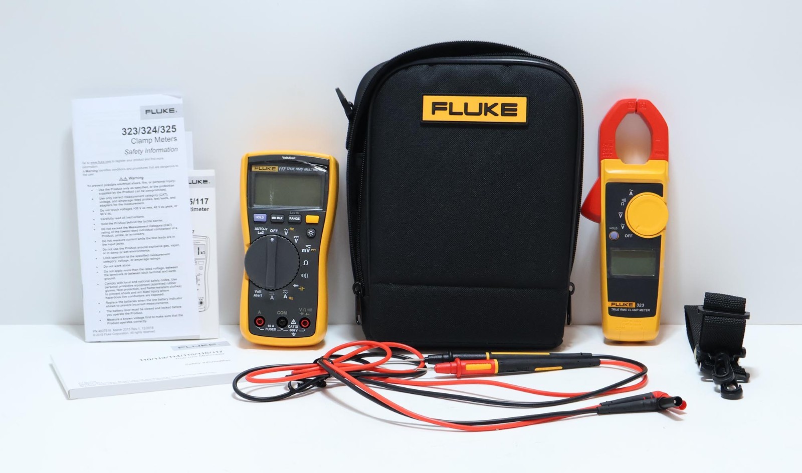 Fluke Electrician’s Combo Kit 117 True RMS Multimeter & 323 Clamp Meter