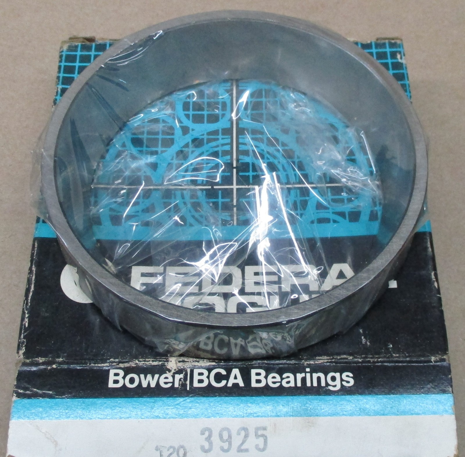 BRAND NEW FEDERAL MOGUL BOWER/BCA ROLLER BEARING CUP RACE 3925