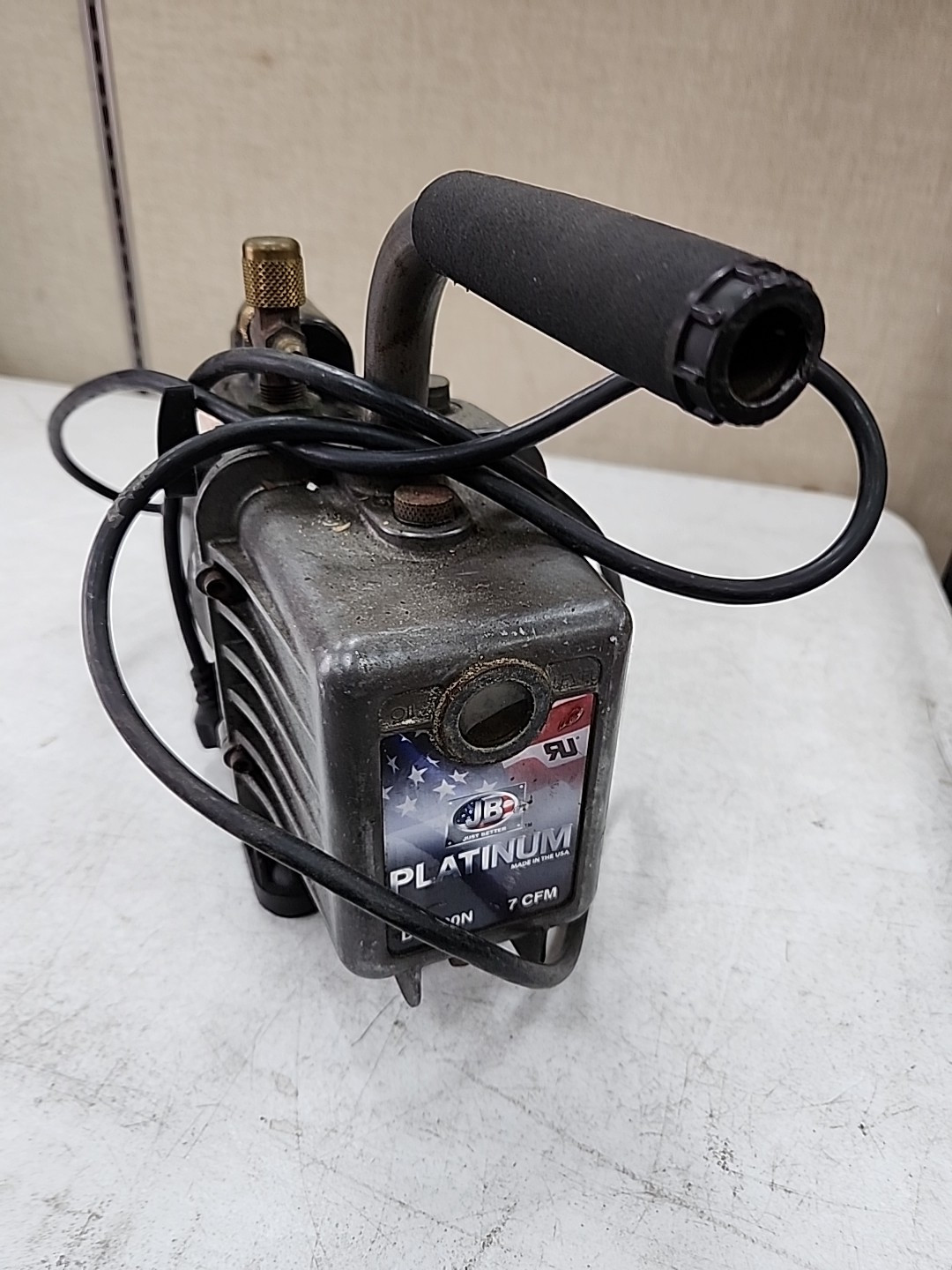 JB Industries DV-200N Platinum Vacuum Pump Working.