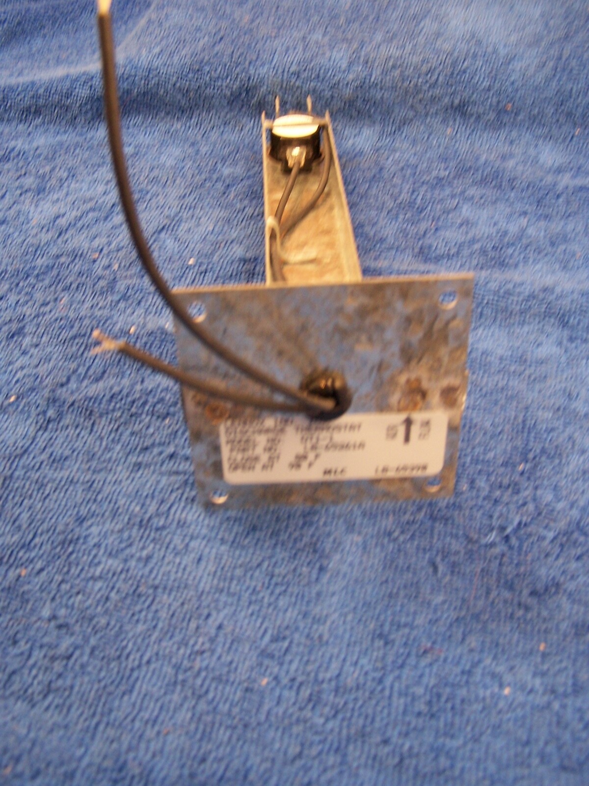New Lennox 62J71 LB-65261A DT1-1 Discharge Thermostat opens @ 90 Closes @ 80