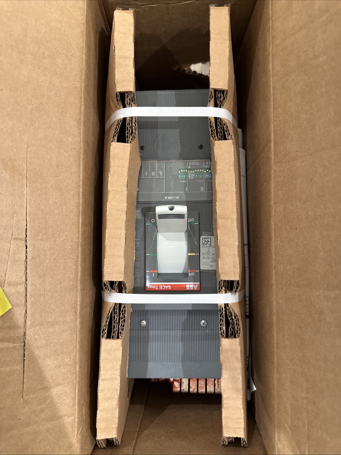 NEW ABB SACE Tmax XT5N 400 Circuit Breaker 3P 250A Ekip Dip LSI 1SDA102451R1