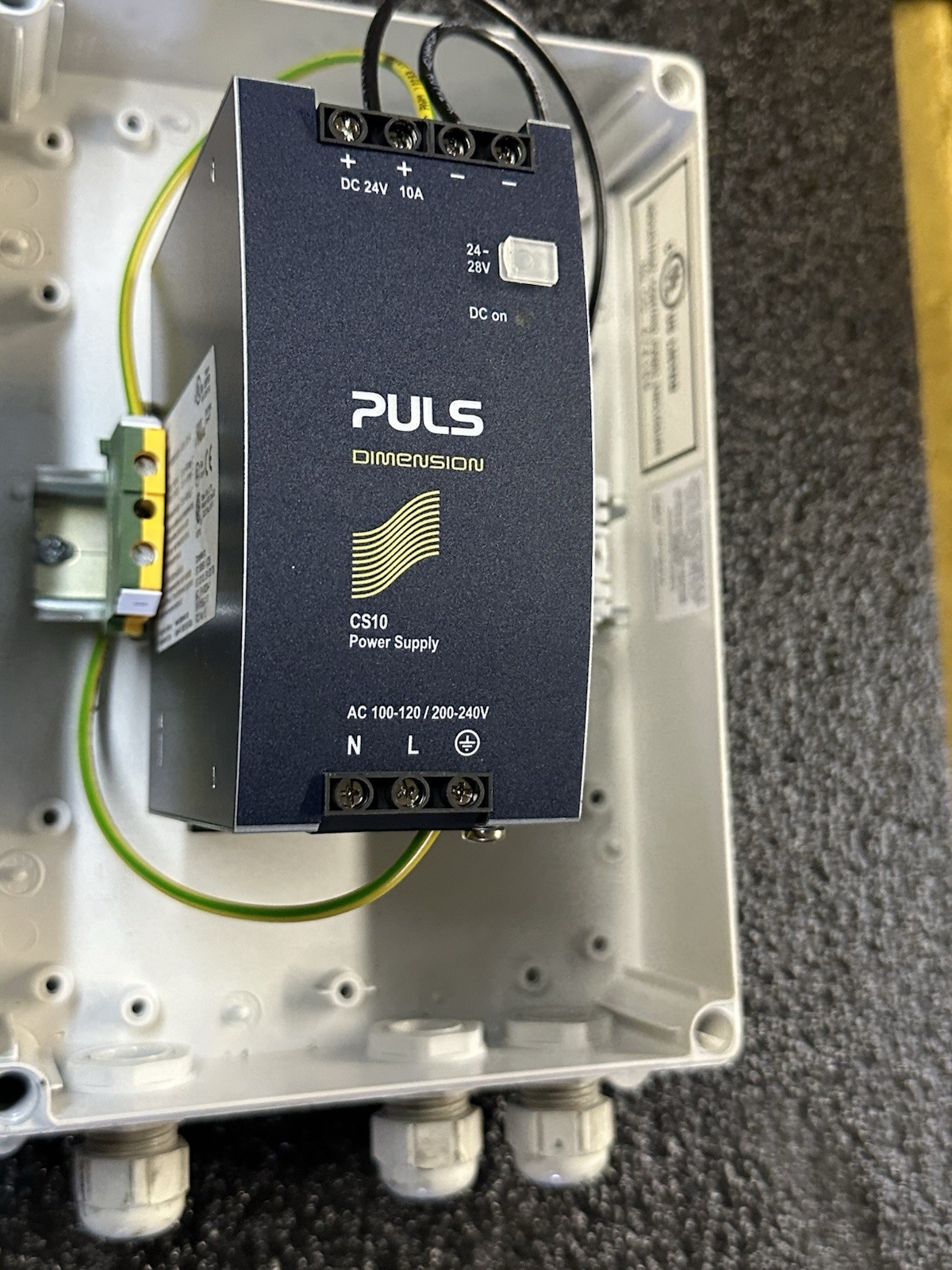 PULS Dimension CS10.242 DIN Rail Power Supply 24VDC 10A 100-240VAC Adjustable