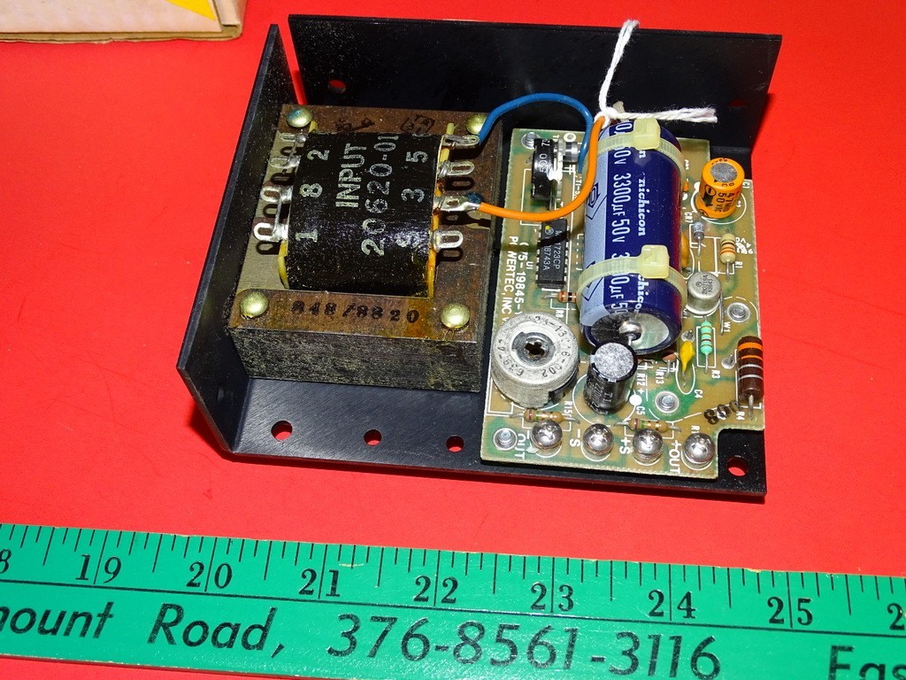 DC Power Supply 18v 24v Output 115v 230v AC Input 2B24-1.0B NOS POWERTEC