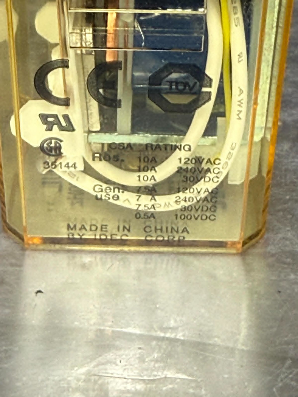 IDEC RR3PA-ULC Plug-In RELAY 3PDT 10A 120VAC