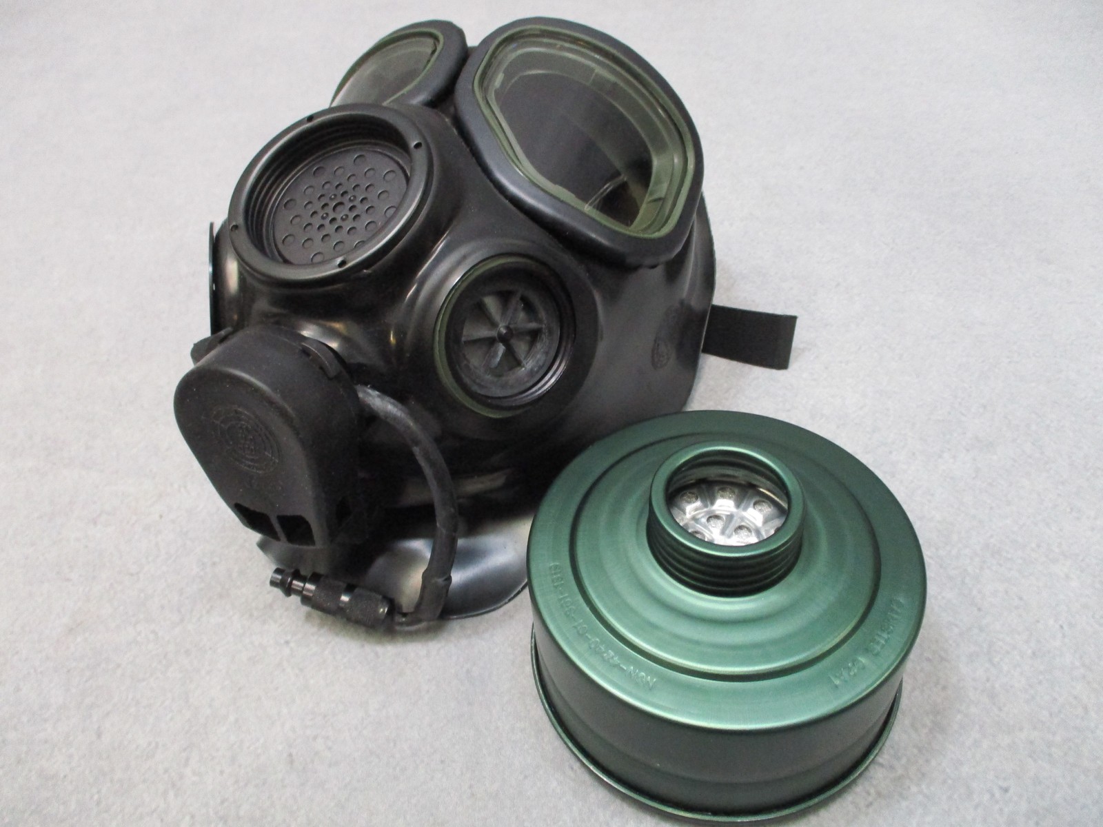 Lot of 2 USGI 40mm Gas Mask Filters C2A1 M40 NATO Threaded Canisters Sealed