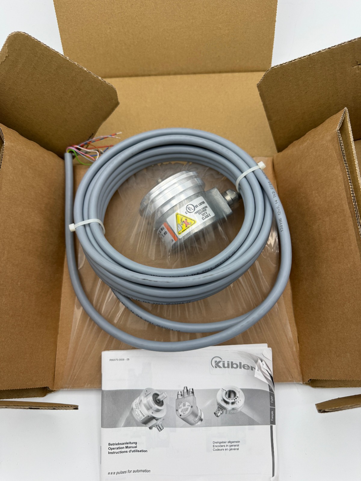 Kuebler 8.5000.B11B.1024.0050 Encoder, Incremental, Synchro Flange, 1024 PPR