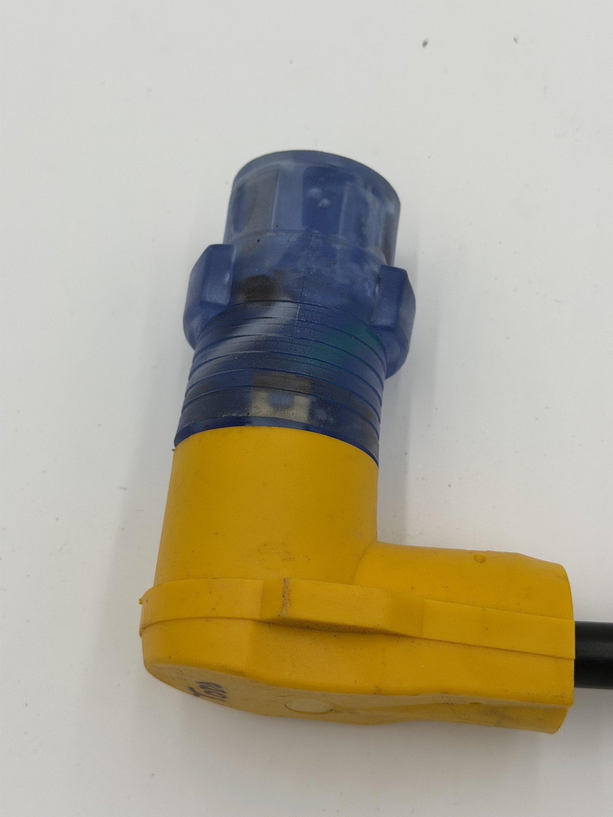 TT-30R 30A RIGHT ANGLE RV ELECTRICAL PLUG ADAPTER CORD YELLOW 125V HEAVY DUTY