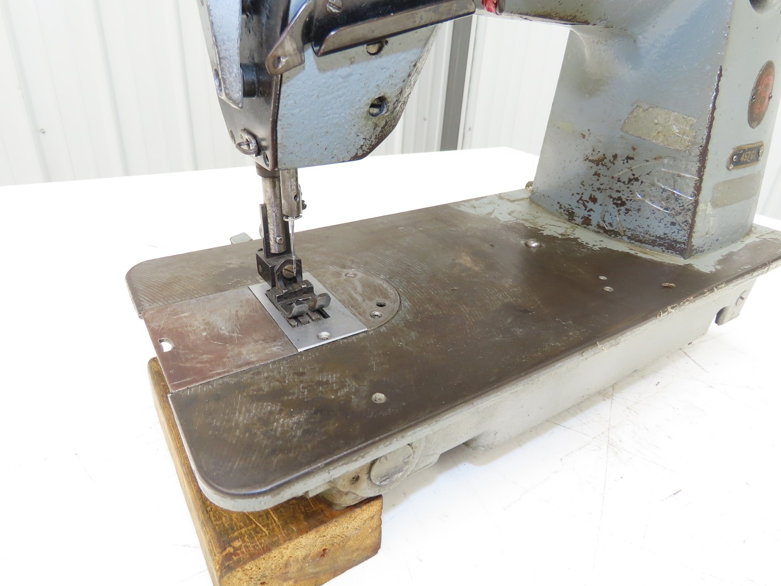 Singer 457G1 Industrial Sewing Machine Head Single Needle Lockstitch Zig Zag