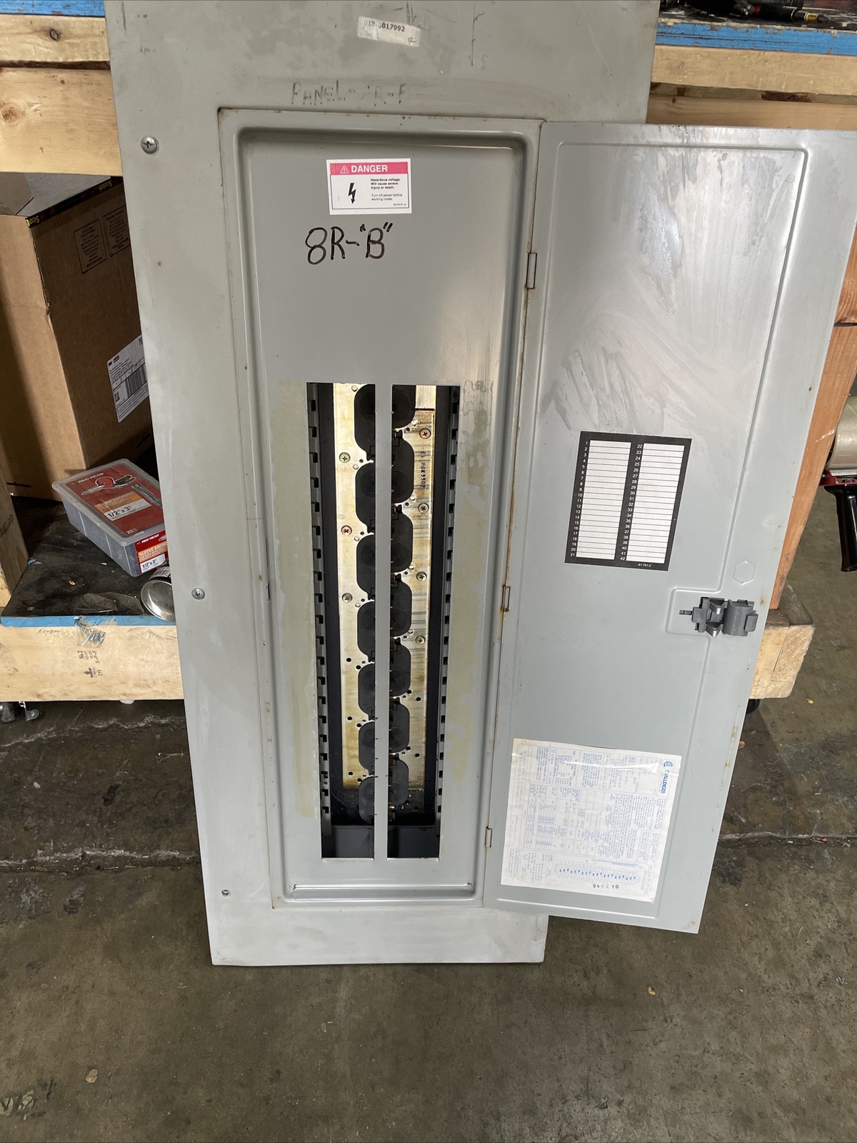 CHALLENGER – MAIN LUG ONLY – 3CL20 – 200 A 120/240V 3PH