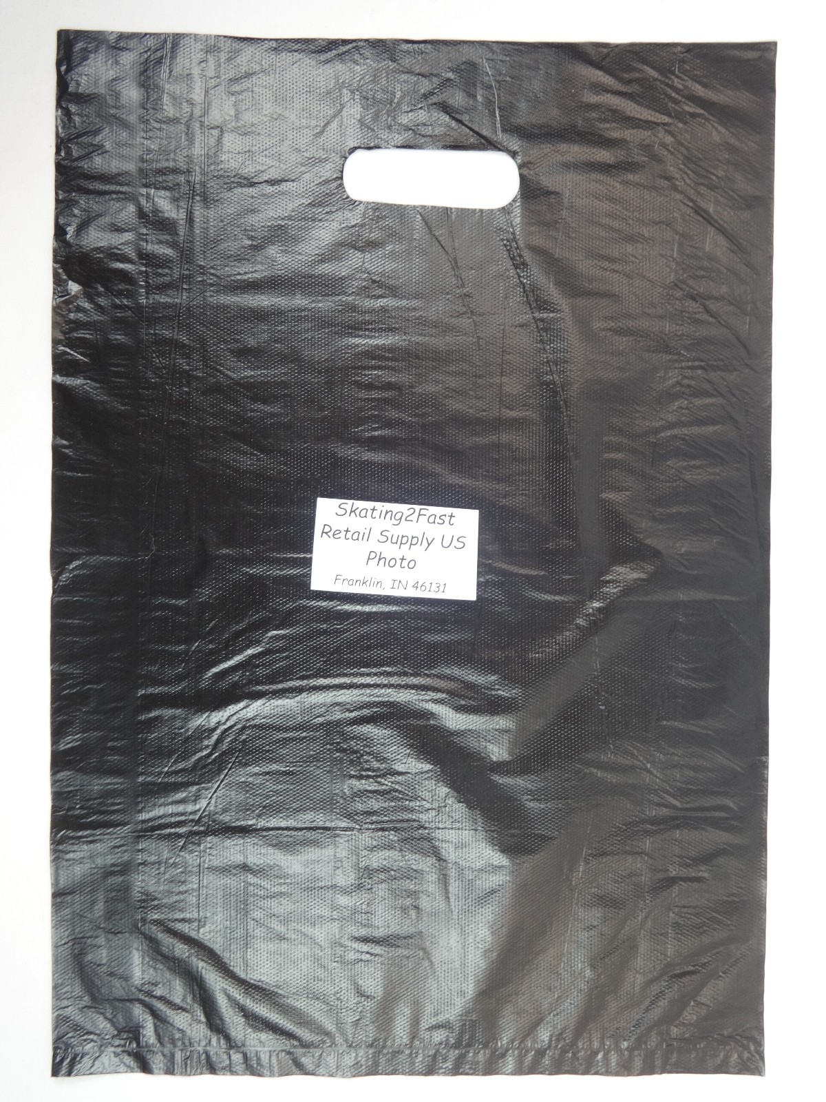 500 Qty. 12″ x 3″ x 18″ Black High-Density Plastic Merchandise Bag w / Handle