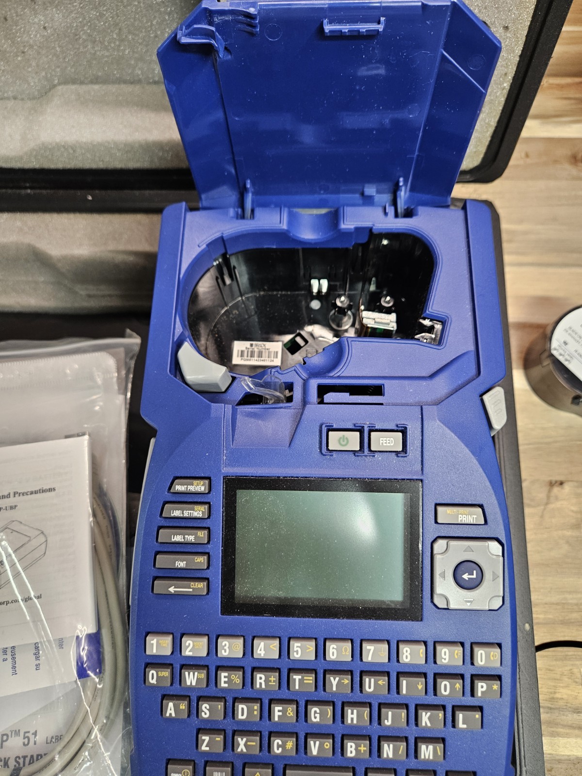 ​Brady BMP51 Portable Thermal Thermal Label Printer Industrial Bundle W/ Case