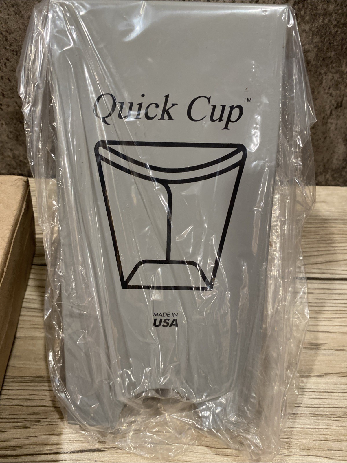 JBM Quick Cup Dispenser & Quick Cup Flat Cups 250 Count -Metal Wall Dispenser