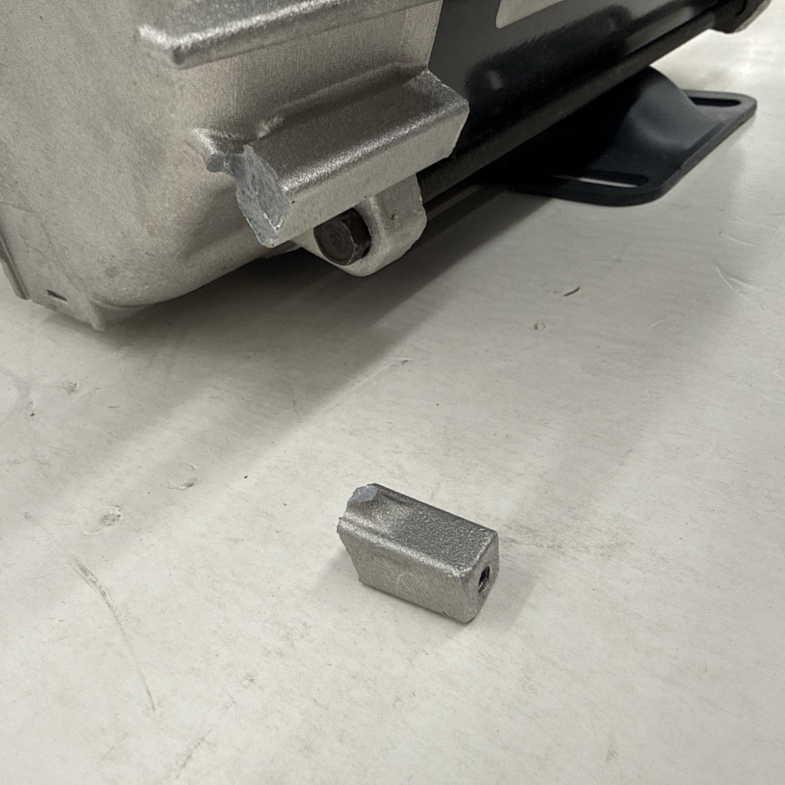 LEESON Hazardous Location Motor Class I/Class II, Rigid Base, 3/4 hp