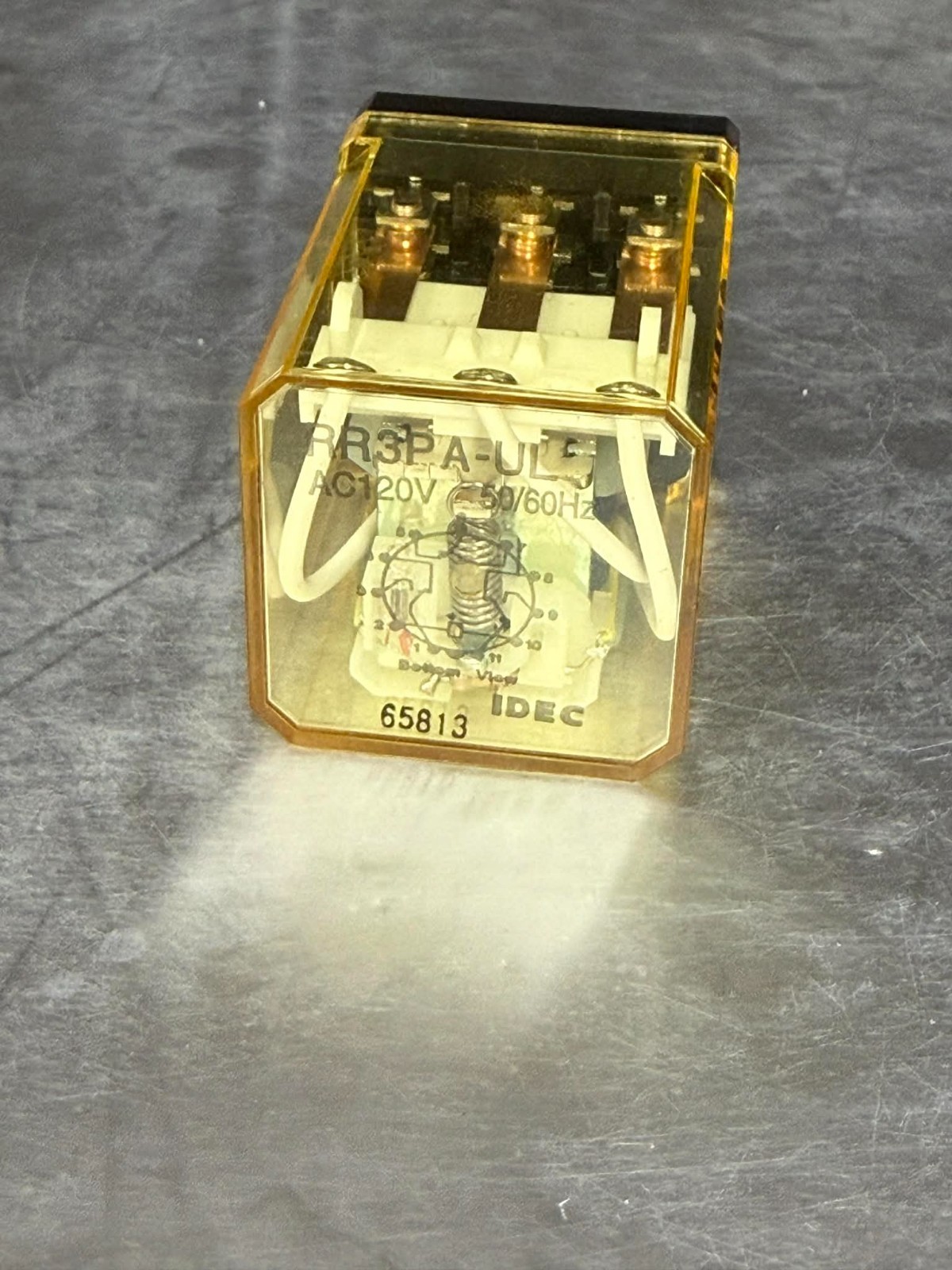 IDEC RR3PA-ULC Plug-In RELAY 3PDT 10A 120VAC
