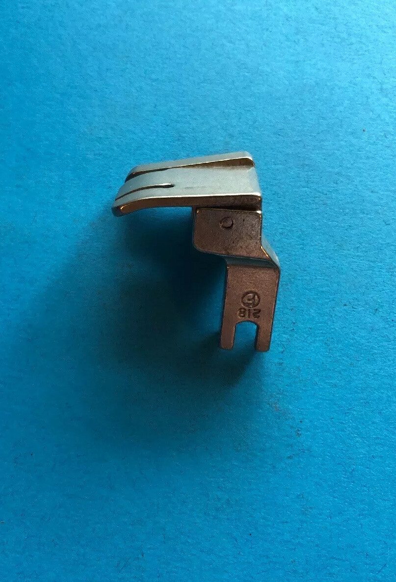 *NOS* 218-SINGER PRESSER FOOT-FOR SEWING MACHINE-FREE SHIPPING*