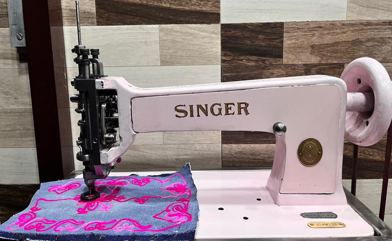 Singer 114w103 Chain stitch & Moss Stitch Embroidery Machine head only