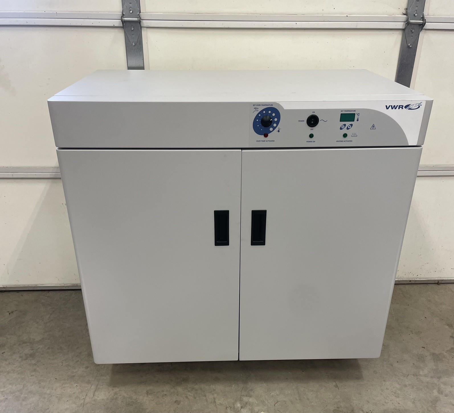 VWR 1555 General Purpose Dual Door 11.3 cu. ft Incubator 115VAC *Tested*