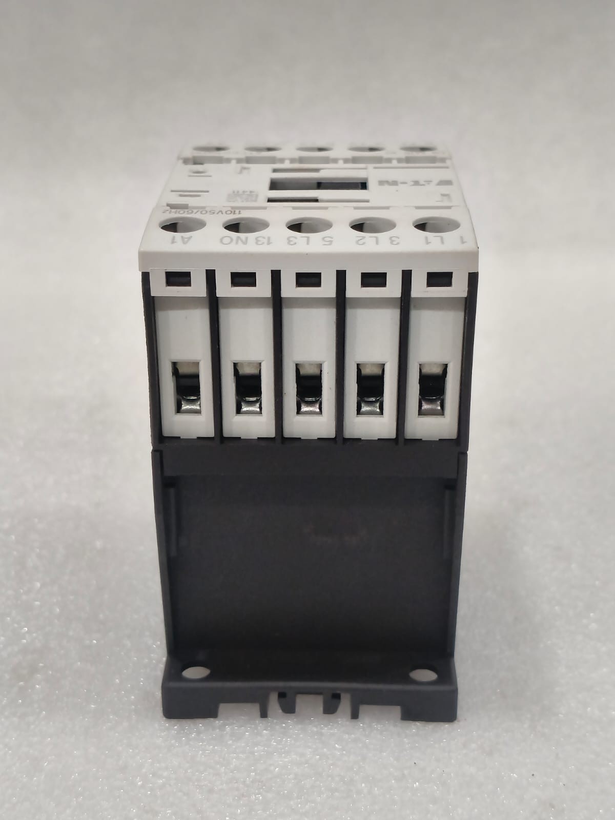 EATON DILM15-10 XTCE015B10E2 POWER CONTACTOR 20AMP VOLTAGE 110VAC FAST SHIPPING