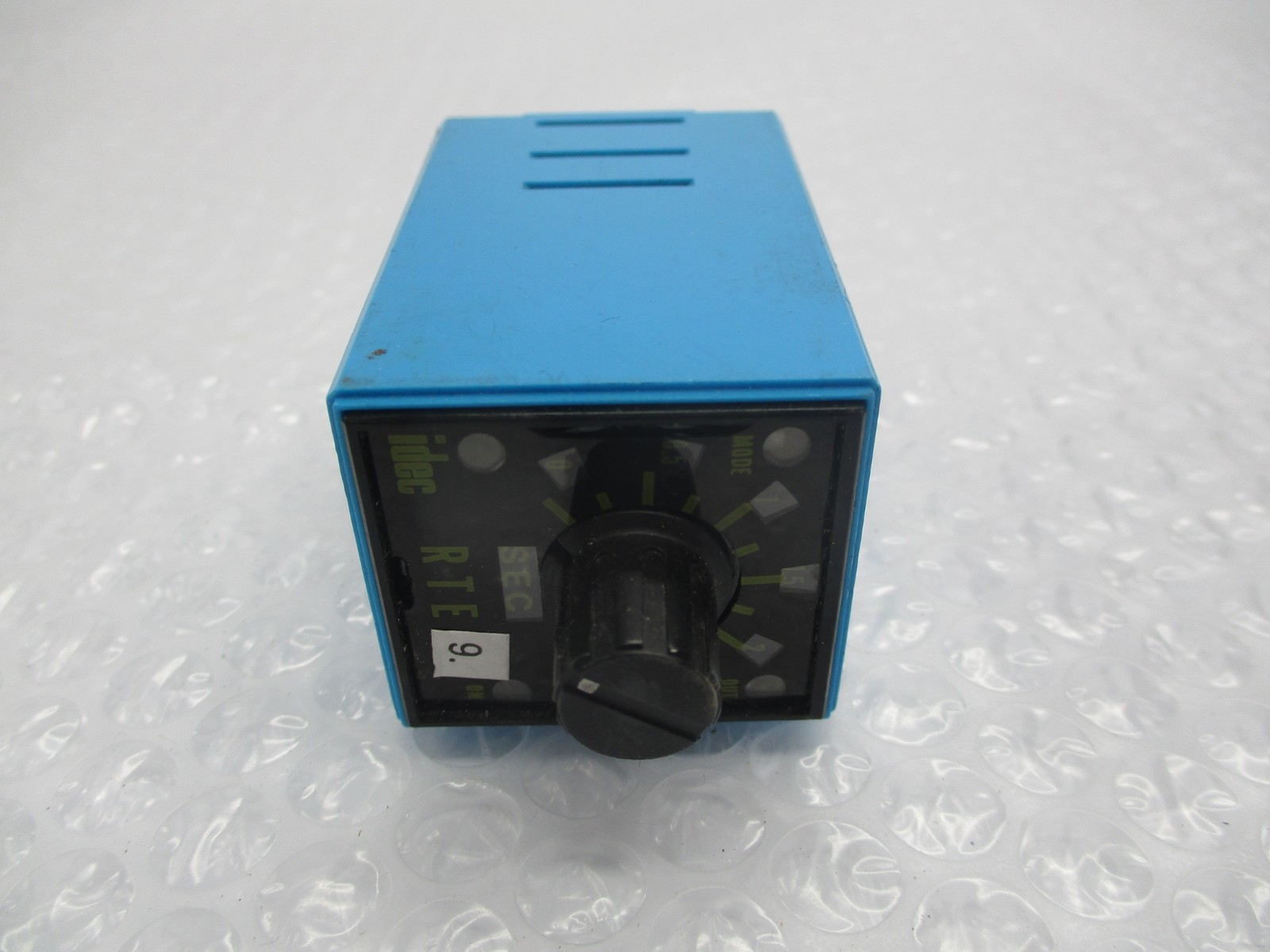 IDEC RTE-P11 TIMER RELAY 120VAC UNMP